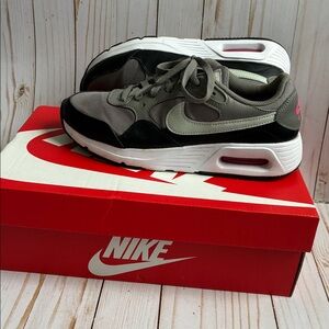 NIKE Women’s Air Max SC Grey Pink Black Tennis Shoe Sneaker Size 9 CW4554-005
